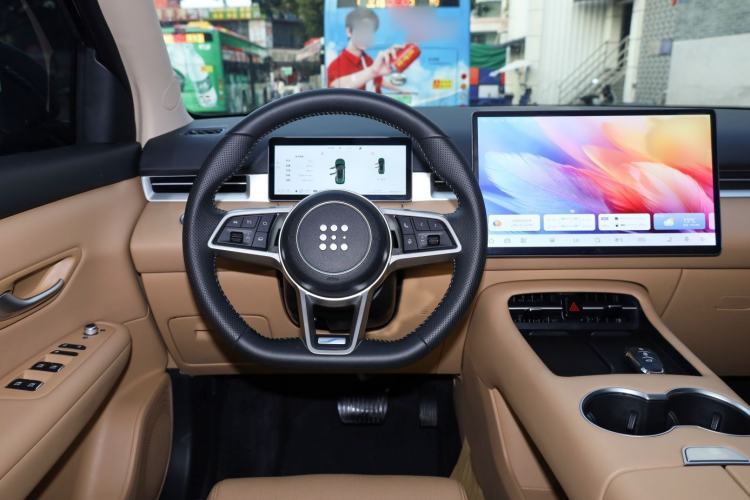 Used  E5 PLUS 2025 165 km Long-Range Version PLUS 7-Seater
