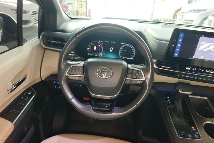 Used Toyota Sienna 2021 2.5L Hybrid Ultimate Edition
