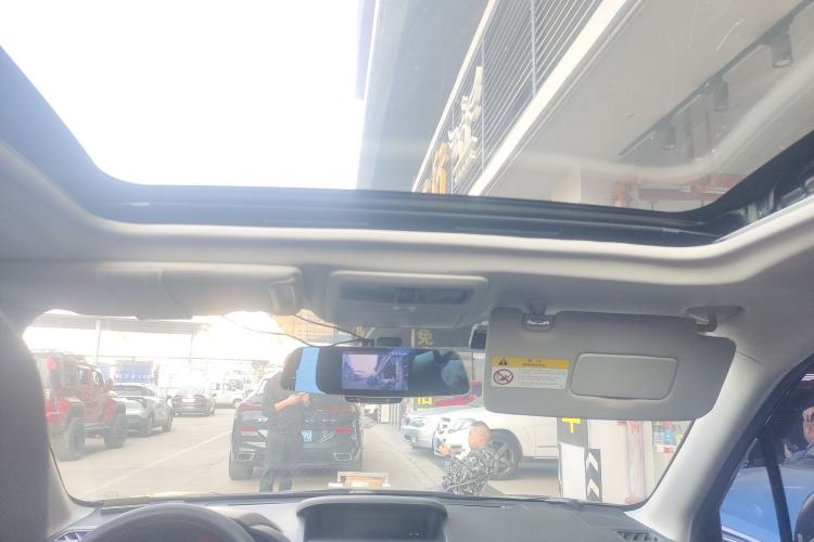 Used Subaru Forester 2016 2.0i Luxury Navigation Edition
