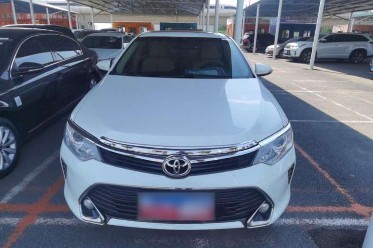 Used Toyota Camry 2016 2.0E 10th Anniversary Elite Edition
