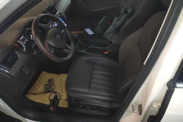 Used Skoda Octavia 2018 Station Wagon TSI280 DSG Flagship Edition
