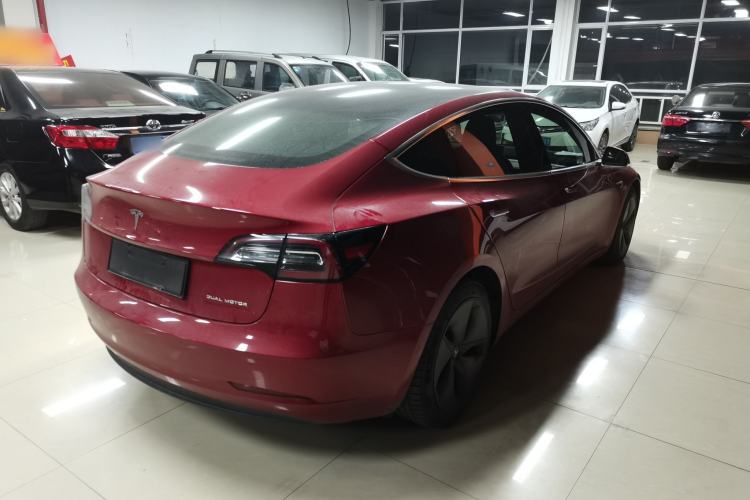 Used Tesla Model 3 2019 Long-Range All-Wheel-Drive Version
