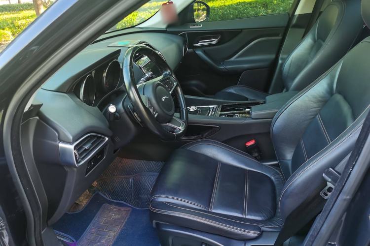 Used Jaguar F-PACE 2018 2.0T Two-Wheel Drive Urban Deluxe Edition
