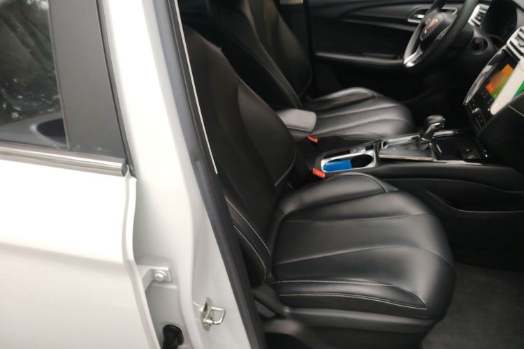 Used Roewe i5 2020 1.5L Automatic 4G Connect Luxury Flagship Edition
