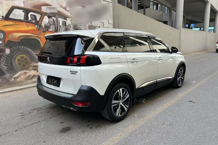 Used Peugeot 5008 2017 380THP 7-Seater Elite Edition
