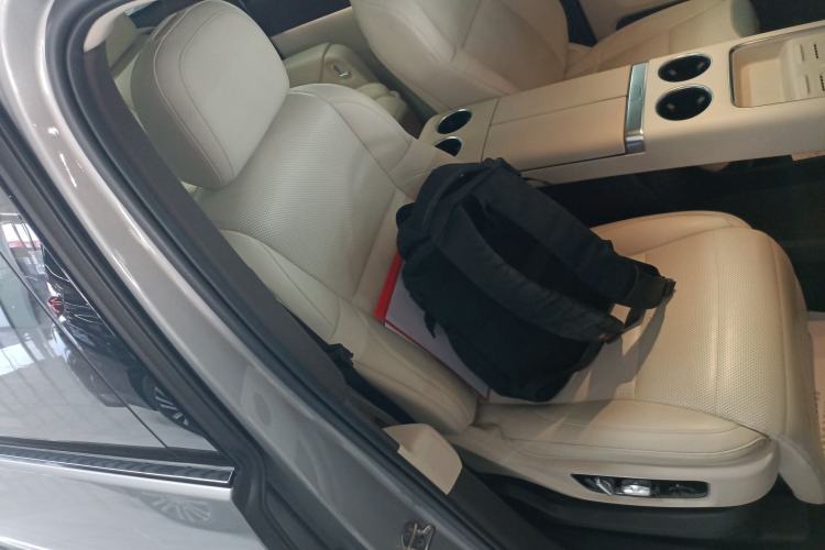 Used Li Auto MEGA 2024 Ultra Model
