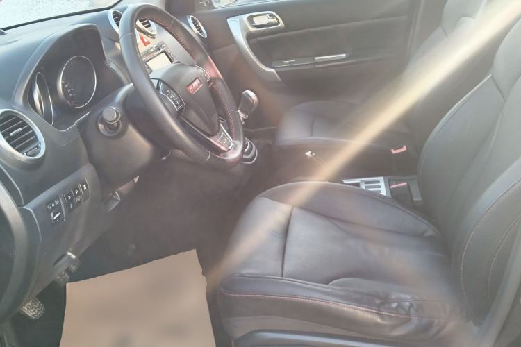 Used Haval H6 2015 Upgraded Model 1.5T Manual Two-Wheel Drive Elite Version
