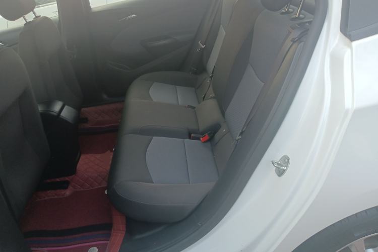 Used Chevrolet Cruze 2018 320 Automatic Pioneer Sunroof Edition
