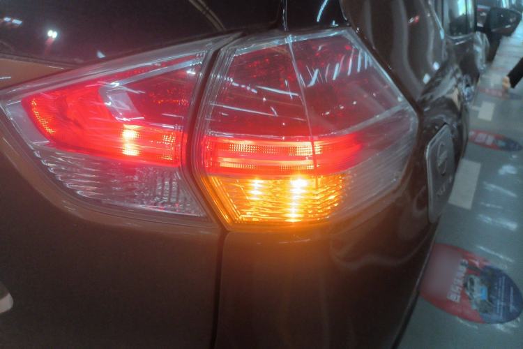 Used Nissan X-Trail 2014 2.0L CVT Smart Edition 2WD
