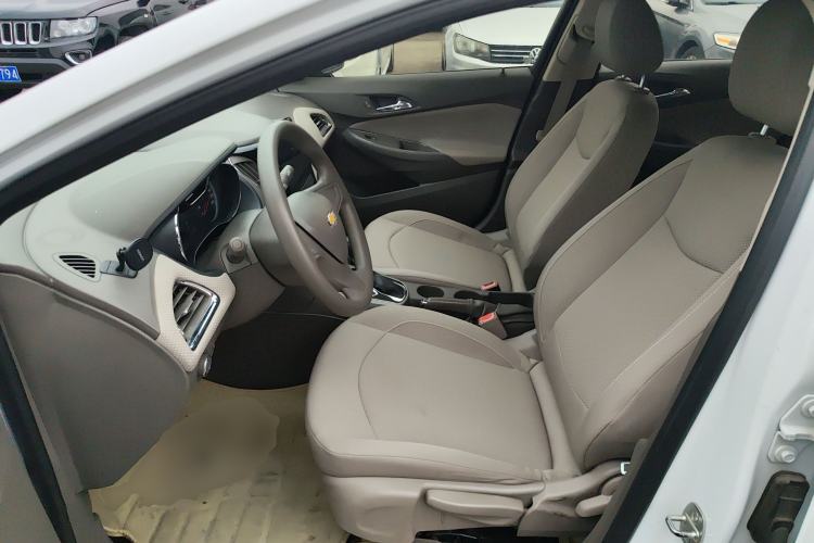 Used Chevrolet Cruze 2015 1.5L Automatic Fashion Navigation Edition