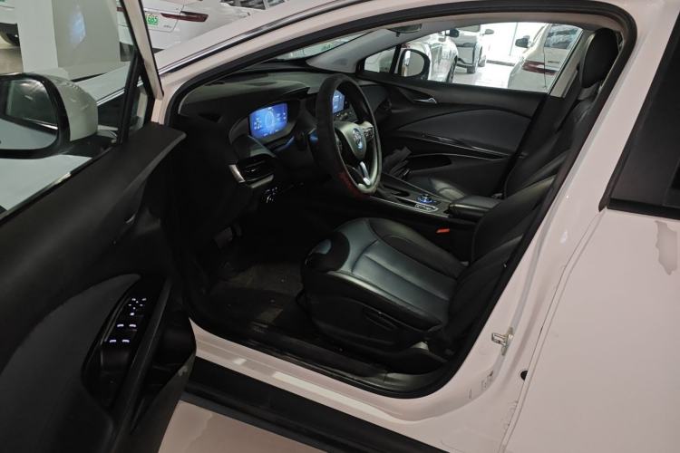 Used Buick Velite 6 2023 430km Range Commuter Version
