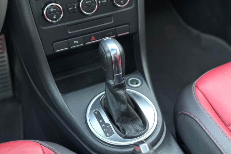 Used Volkswagen Beetle 2013 1.4TSI Luxury Model
