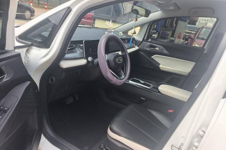 Used Geometry E Firefly 2024 301km Starlight
