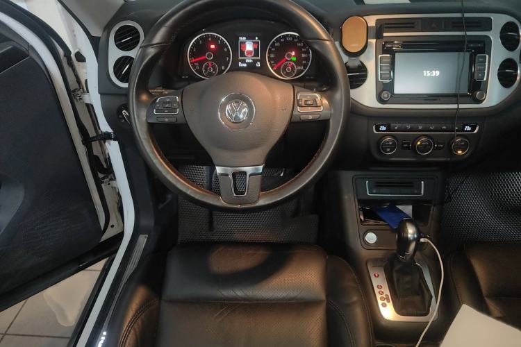 Used Volkswagen Tiguan 2015 1.8TSI Automatic All-Wheel-Drive Luxury Model
