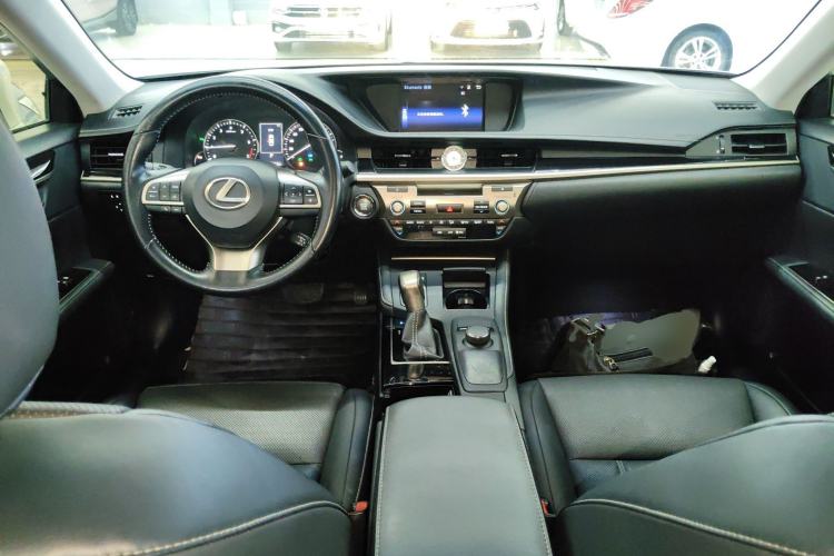 Used Lexus ES 2016 200 Midnight Special Limited Edition
