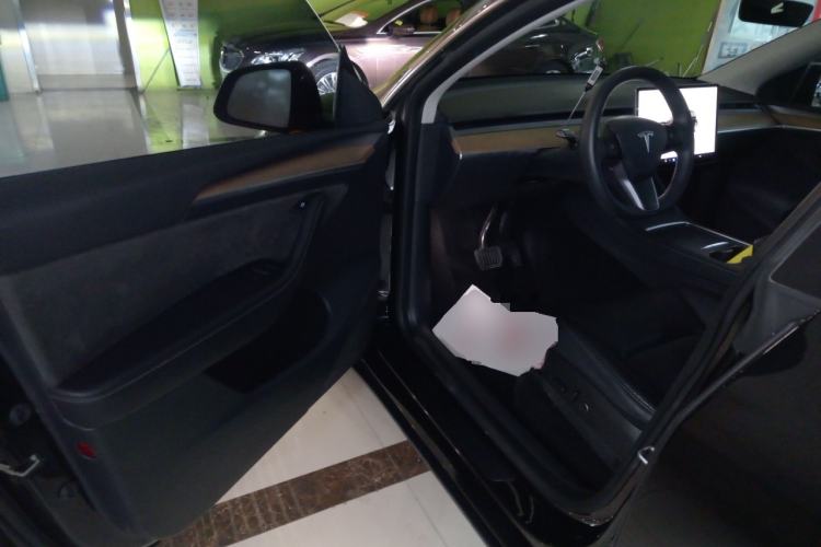 Used Tesla Model Y 2022 Rear-Wheel-Drive Version
