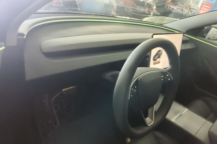 Used Tesla Model 3 2023 Rear-Wheel-Drive Version
