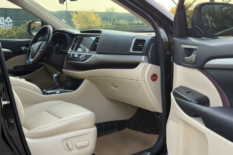 Used Toyota Highlander 2015 2.0T Four-Wheel Drive Luxury Edition 7-Seater
