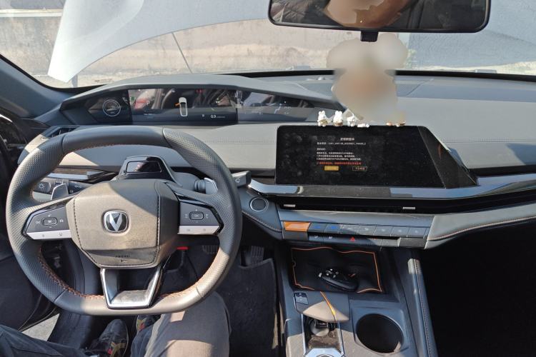 Used Changan UNI-V 2024 1.5T High-Energy Version
