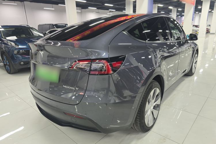 Used Tesla Model Y 2021 Long-Range All-Wheel-Drive Version
