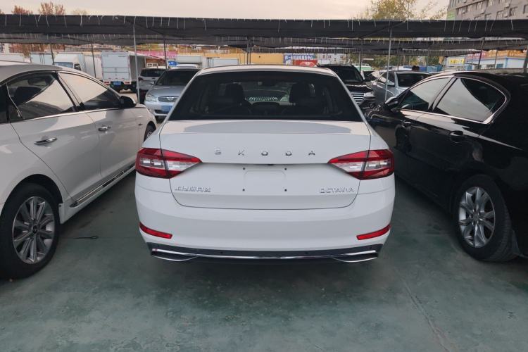 Used Skoda Octavia 2019 1.5L Automatic Smart Drive Luxury Edition China VI Standard
