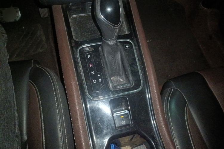 Used Dongfeng Fengon 580 2017 1.5T CVT Luxury Model