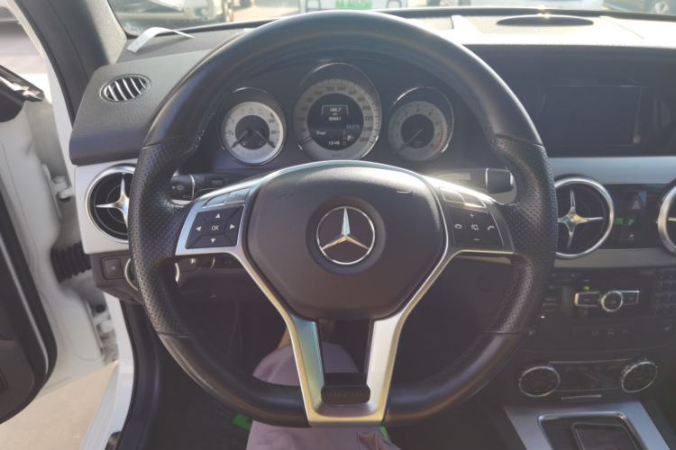 Used Mercedes-Benz GLK-Class 2015 GLK 260 4MATIC Fashion Edition Ultimate Version
