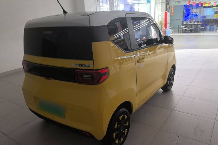 Used Wuling Hongguang MINIEV 2022 Macaron Premium Model – Lithium Iron Phosphate
