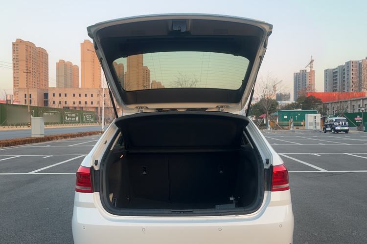 Used Volkswagen Gran Lavida 2015 230TSI DSG Comfort Edition
