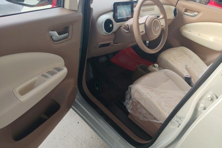 Used Wuling Hongguang MINIEV 2025 Four-Door Version Advanced Edition
