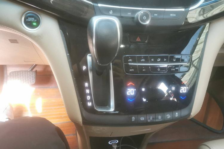 Used Buick GL8 2017 ES 28T Luxury Model China V Standard
