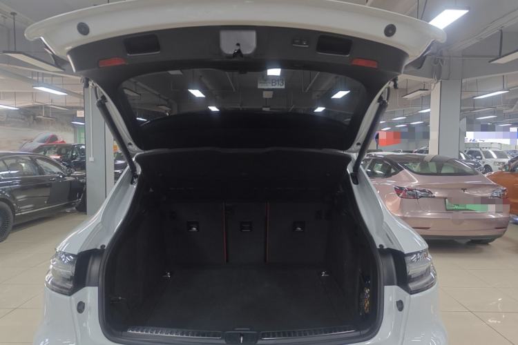 Used Porsche Macan 2017 Macan Turbo 3.6T
