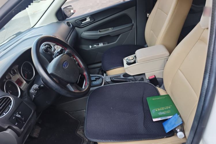 Used Ford Focus 2013 Hatchback Classic 1.8L Automatic Base Model
