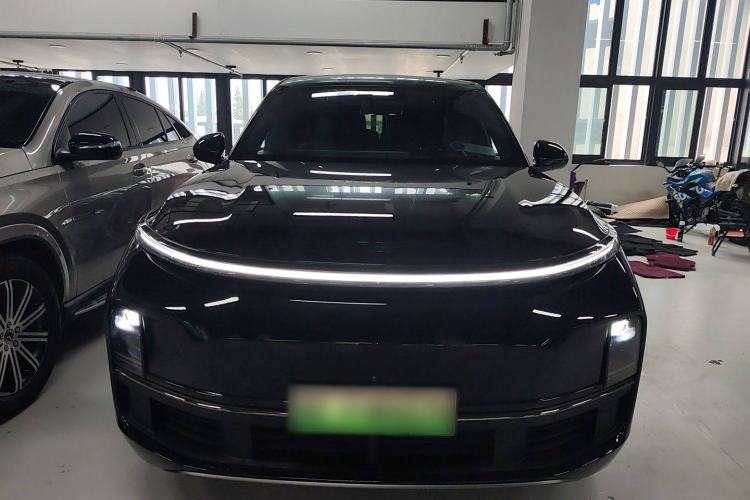 Used Li Auto L8 2023 Pro Model
