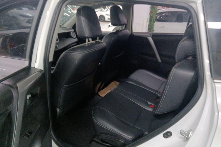 Used Toyota RAV4 2019 2.0L CVT Two-Wheel Drive Pioneer Edition China V Standard
