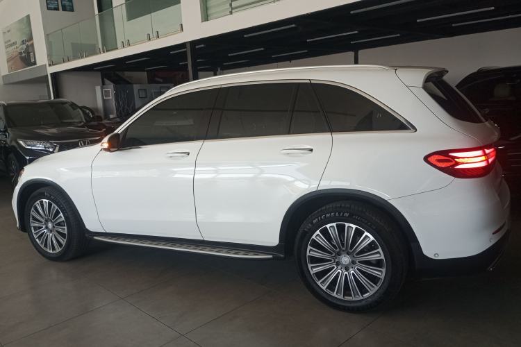 Used Mercedes-Benz GLC 2017 GLC 200 4MATIC
