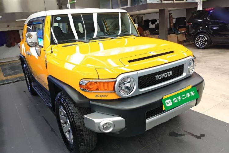 Used Toyota FJ Cruiser 2019 4.0L GX-R Dual Fuel System Twin Fuel Tanks Air Pump – Middle East