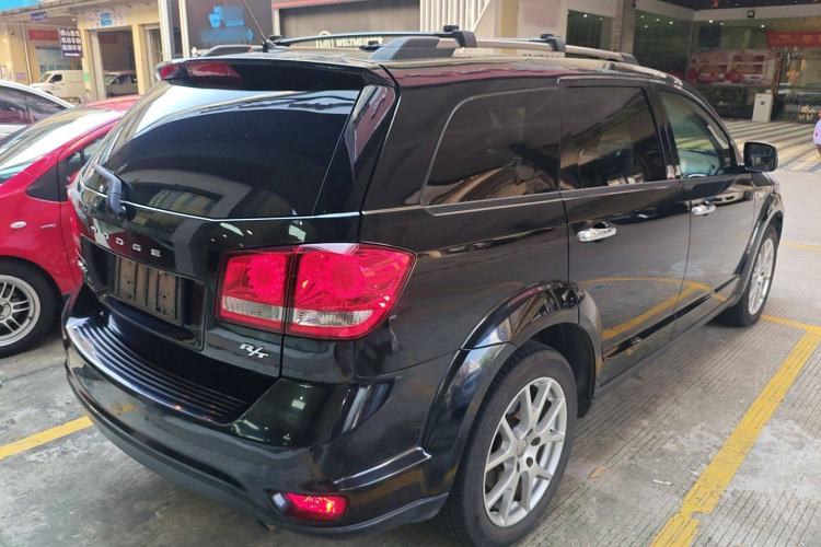 Used Dodge Journey 2013 2.4L Two-Wheel Drive Luxury Version
