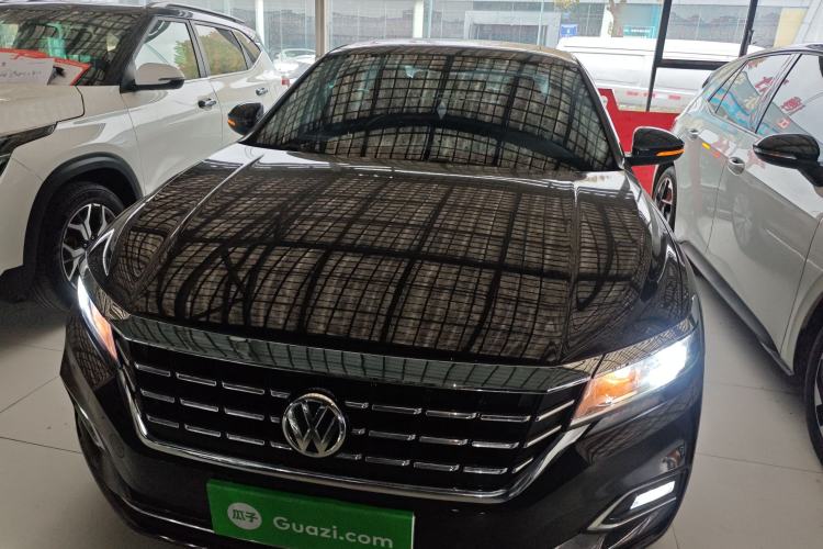 Used Volkswagen Passat 2020 330TSI Elite Edition China VI
