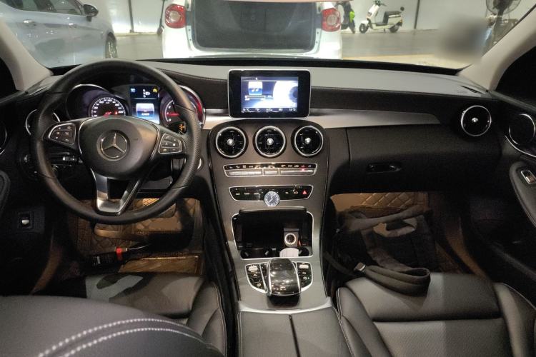 Used Mercedes-Benz C-Class 2015 C 200 L Sport Edition
