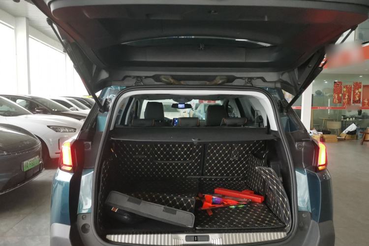 Used Peugeot 5008 2017 350THP 7-Seater Elite Edition
