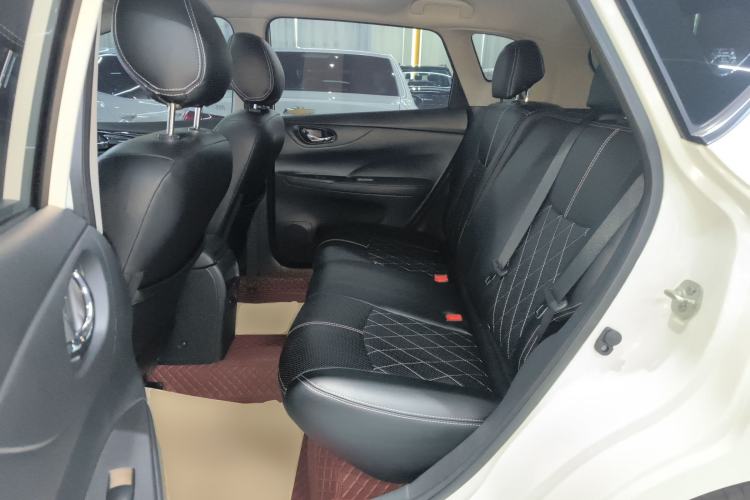 Used Nissan Tiida 2023 1.6L CVT Cool Dynamic Edition
