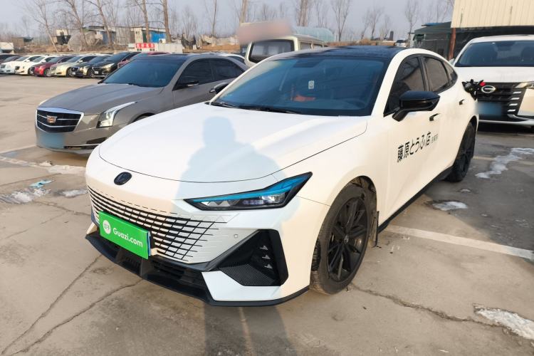 Used Changan UNI-V 2022 1.5T Prestige Version