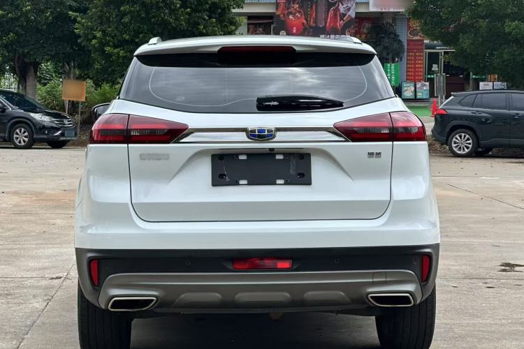 Used Geely Auto Emgrand X7 Sport 2018 1.8TD Automatic Two-Wheel Drive ZhiZun Model with 4G Connectivity