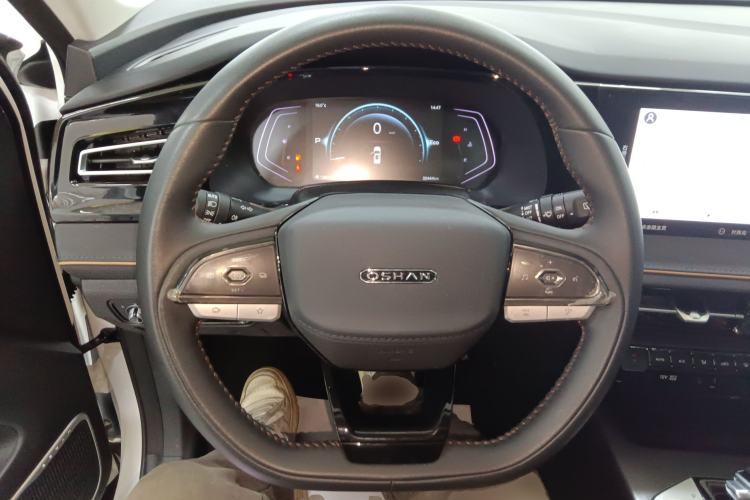 Used Oshan X7 PLUS 2023 Enjoy Edition 1.5T Automatic Prestige Model
