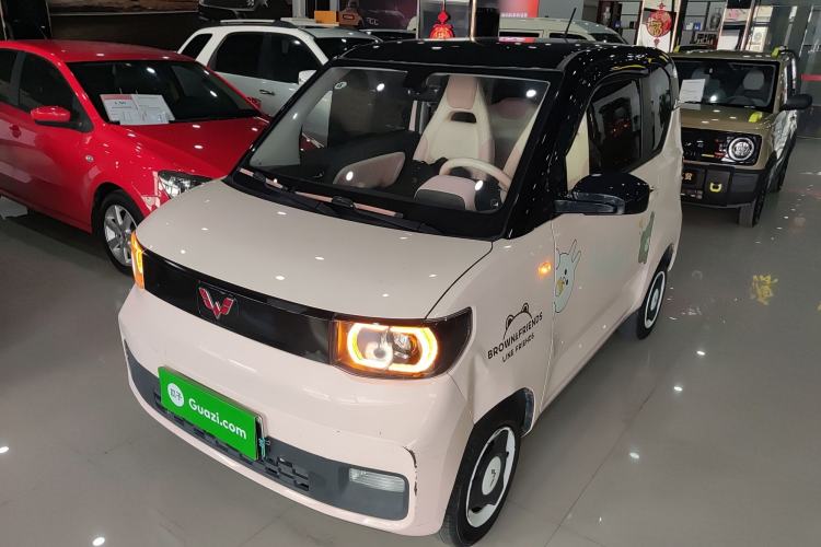 Used Wuling Hongguang MINIEV 2021 Macaron Sandwich Model 120 km Lithium NMC
