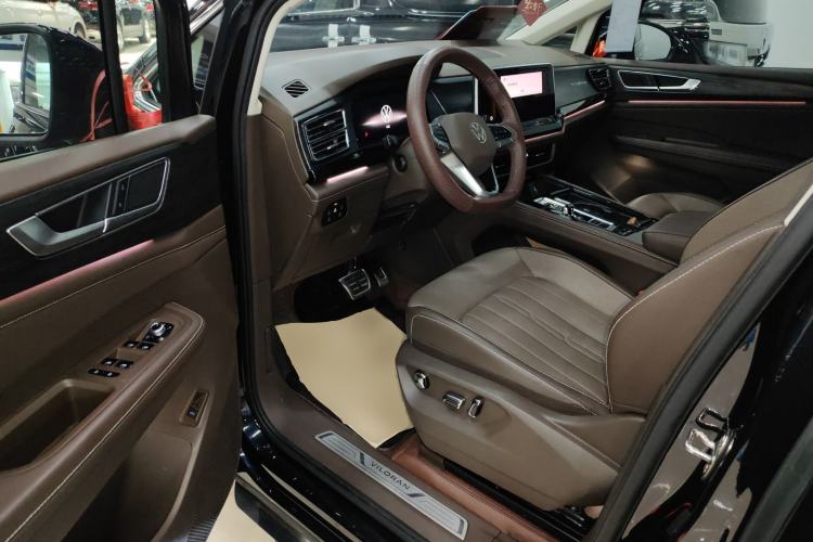 Used Volkswagen Viloran 2023 380TSI Luxury Edition
