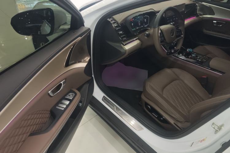 Used BYD Han 2023 EV Champion Edition 605KM Front-Drive Premium Model
