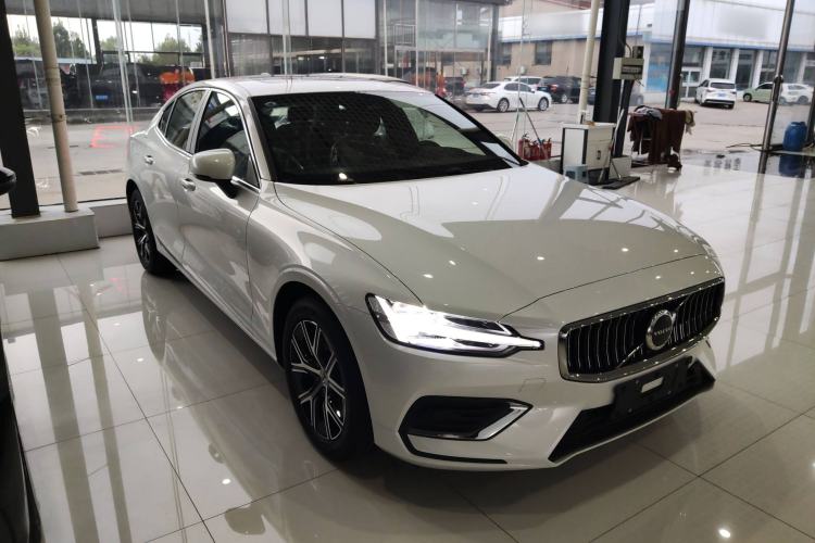 Used Volvo S60 2025 B4 Zhiyi Luxury Edition
