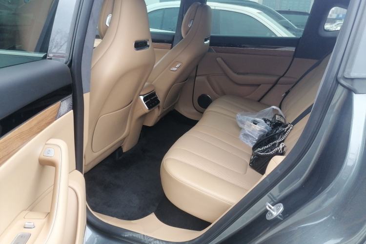 Used Hima Luxeed R7 2025 Extended-Range 331km Ultra
